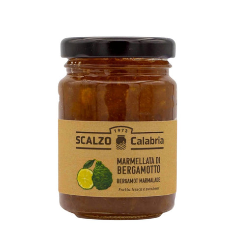 Marmellata di Bergamotto Scalzo Calabria, preparata con scorza, polpa e succo di bergamotti di Calabria e zucchero, senza additivi.