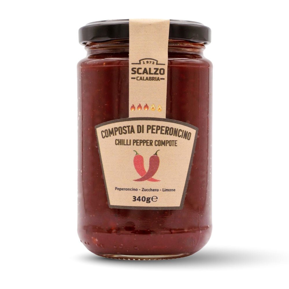 Vaso frontale da 340 grammi di Composta di Peperoncino Scalzo Calabria, preparata con peperoncini freschi e zucchero, senza additivi.