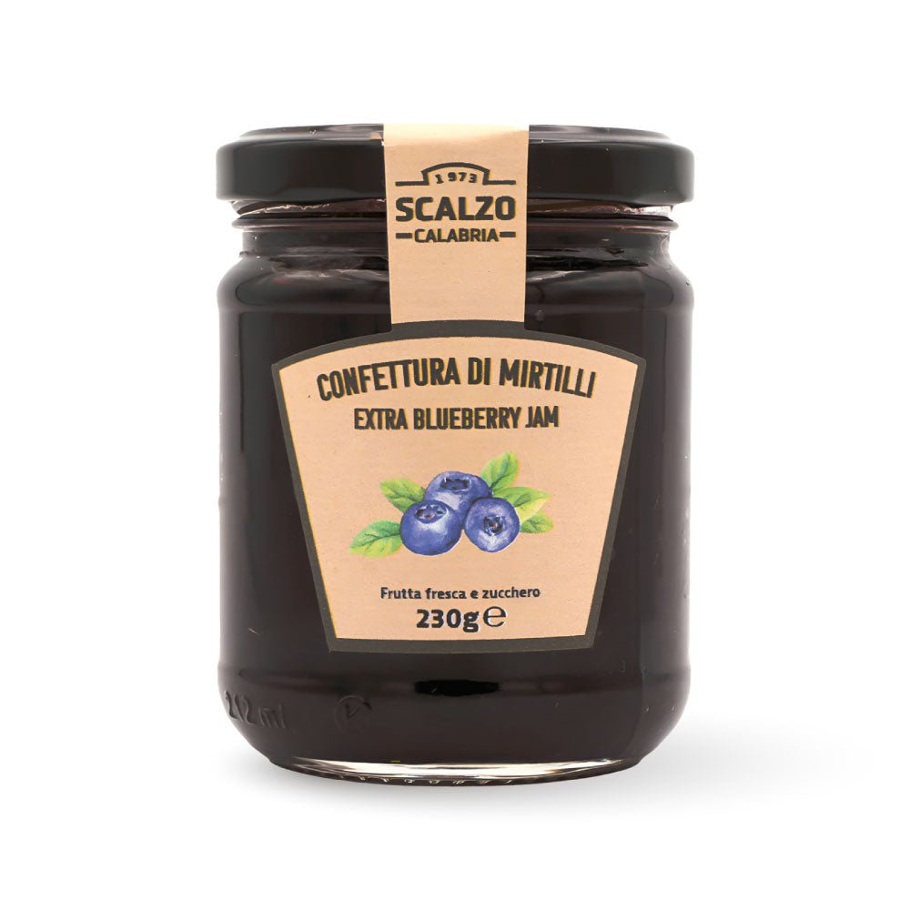 Vaso frontale da 230 grammi di Confettura di Mirtilli Scalzo Calabria, realizzata con mirtilli freschi e zucchero, senza additivi.