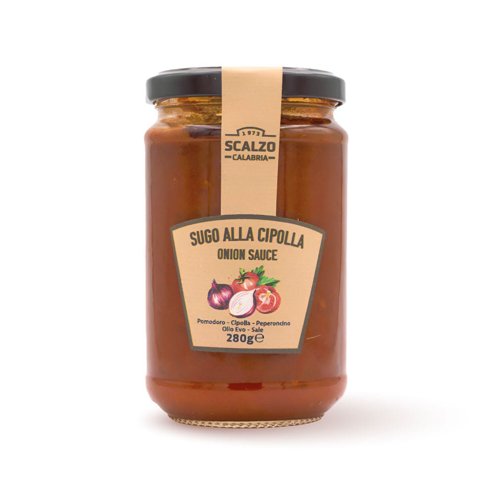 Vaso frontale da 280 grammi di Sugo alla Cipolla Scalzo Calabria, preparato con pomodori freschi e cipolla, conservato in olio extra vergine d'oliva.