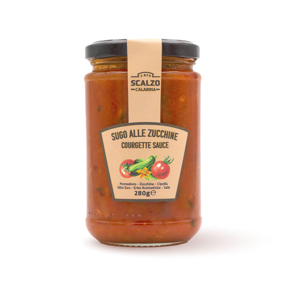 Vaso frontale da 280 grammi di Sugo alle Zucchine Scalzo Calabria, preparato con pomodori freschi e zucchine, conservato in olio extra vergine d'oliva.